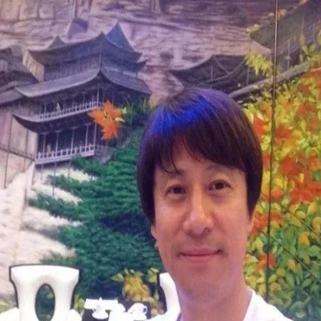从“国民偶像”到被迫“住进”养老院,56岁的解晓东到底怎么了?