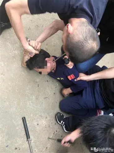 夫妻家中遇害五日后被发现，17岁女儿躲过一劫，警方通报披露一个细节
