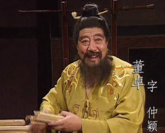 老演员里坡幕后故事好多,演土匪傻大个儿为何难忘戏中啃骨头吃肉