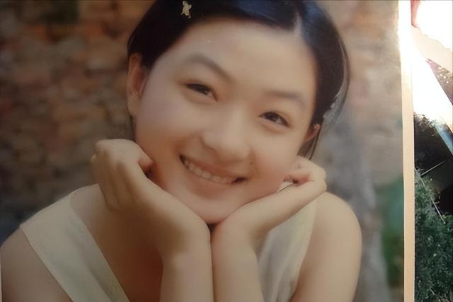 不婚主义万茜终沦陷,为爱冒险产子,神秘摄影师老公成最大依靠