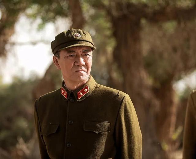 《亮剑》20年后,两位演员遗憾离世,漂亮的“秀芹”低调嫁人