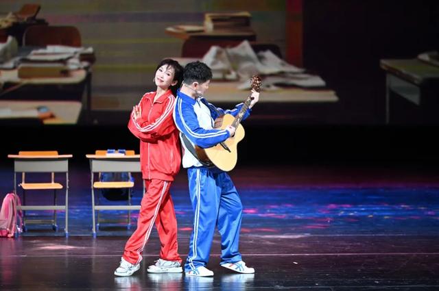山东多地开演!著名喜剧人侯振鹏、郭阳、郭亮领衔主演融喜剧《意外的婚礼》