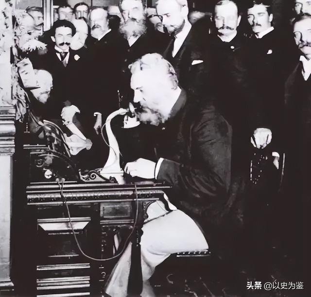 1921年，溥仪想装电话，大臣反对：谁都能和皇上说话，成何体统？