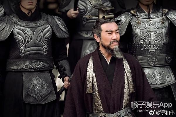 她来这部戏里念广告吗?
