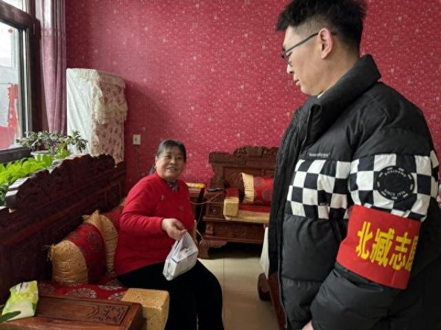 商户化身解忧人  大兴区北臧村镇商业联盟这样弘扬雷锋精神