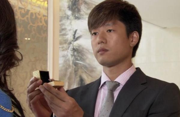 洪世贤的脸被换成李现,引发网友热议,这样的他你还爱吗?