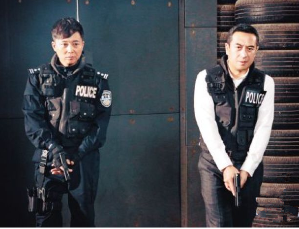 刘奕君:人生低谷期净身出户,二婚娶小娇妻终获幸福