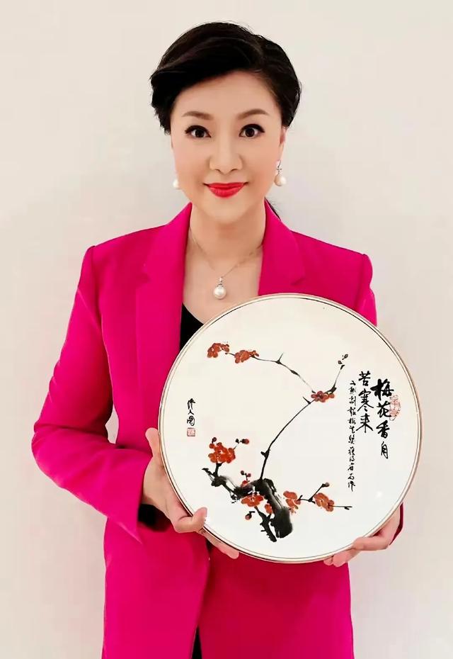 王丽达:嫁志同道合的丈夫,婚后生一子,如今咋样了?