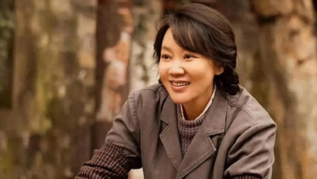 原来闫妮的女儿是她,20岁就演了女一号,但演技却跟不上资源