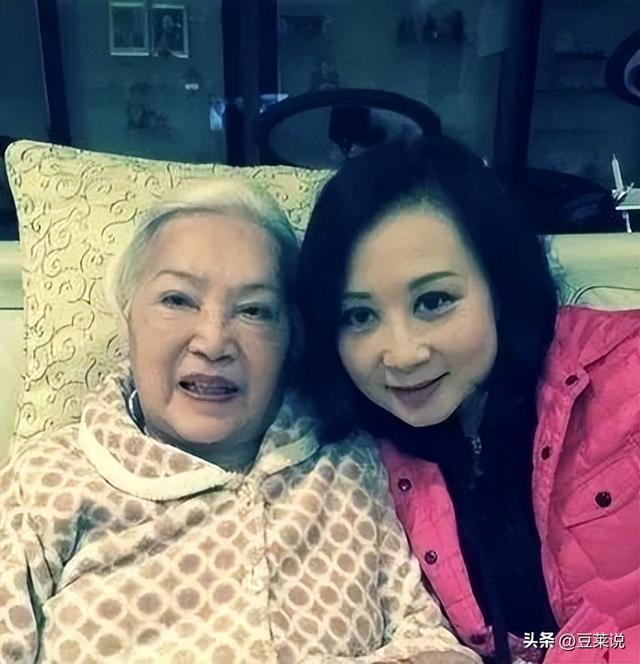 “西宫娘娘”李香琴，16岁出道，与谭炳文纠缠30年无果