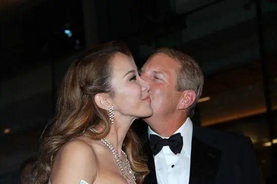 天后李玟:登过奥斯卡,办过1.5亿世纪婚礼,怎么抑郁了?