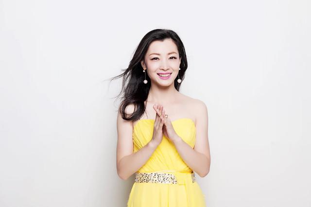 北京电视台美女主持人风采一览，美与知性并存
