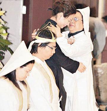 “TVB一姐”陈松伶的败落史：患癌抑郁险自杀，风华绝代终成空
