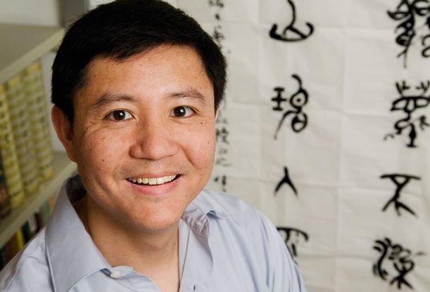 华裔教授性侵中国女留学生长达20年,软禁威胁多名女生,如今被起诉