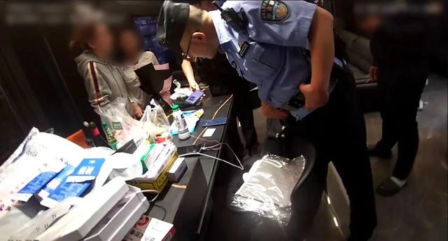 浙江19岁小伙网购兽用添加剂后,警察直接上门!一问原因,太荒唐了!