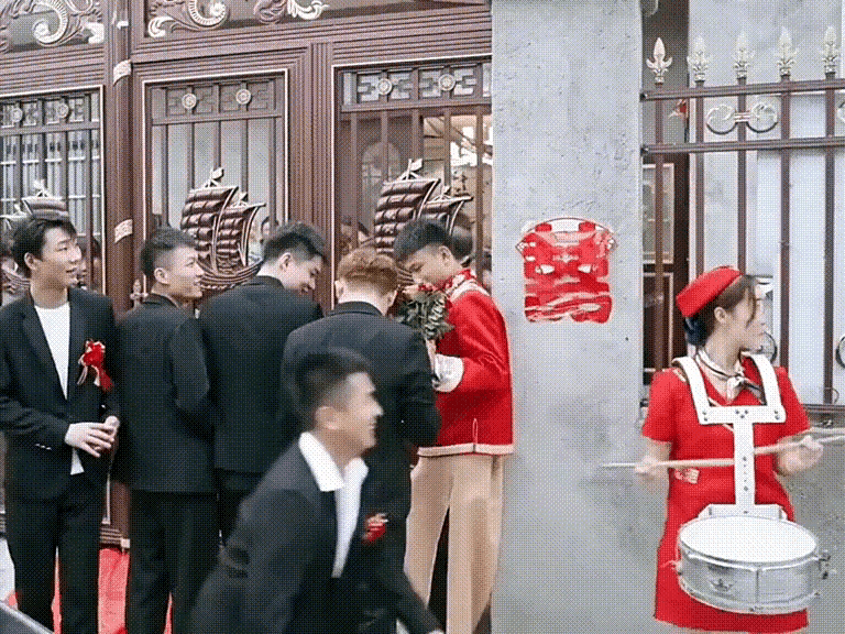 35岁大龄男青年,意外娶了23岁“白虎”女,婚礼当天就后悔