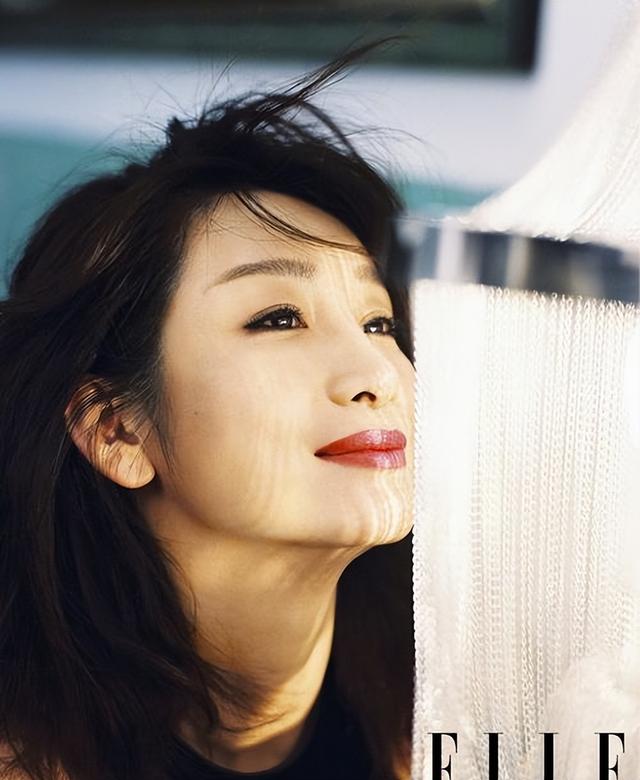 越“老”越美的6位女星,年轻时平平无奇,年纪大了反而美了