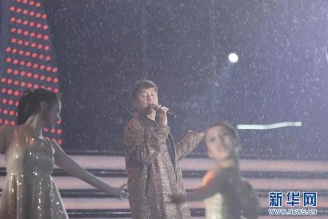 群星齐赴康美之约,大雨淋“麟” 燃爆现场!