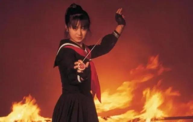日美魔女齐藤由贵终于离了!出轨已婚医生多年,30年老公黯然离家