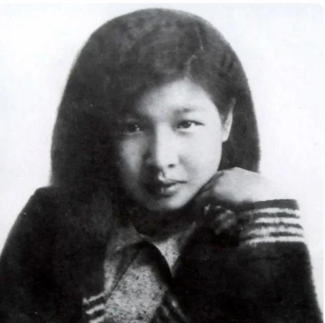 73年,曾志给毛主席写信:我是最早的红军,现在却没有一套军装
