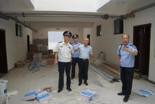 西安阎良区政协副主席李小刚一行视察调研阎良区新看守所建设工作