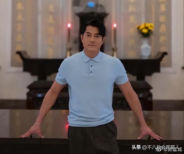 57岁郭富城身材挺拔似少年,成港圈真“不老男神”