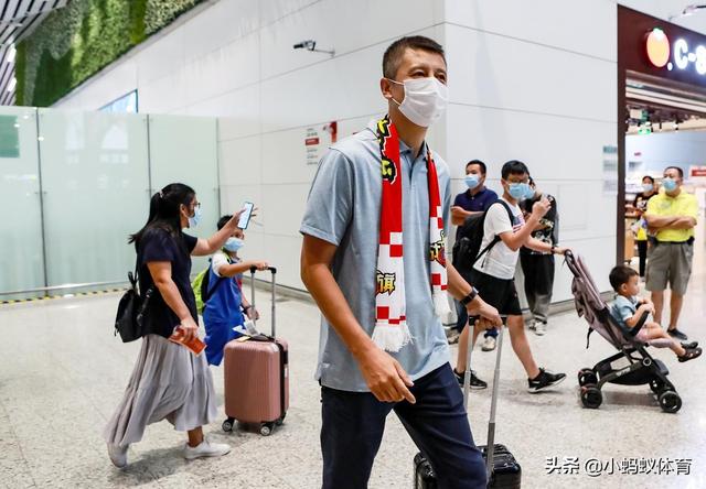 接触2米18中锋!郭士强:没打过这么富裕的仗,李洪庆看看人家