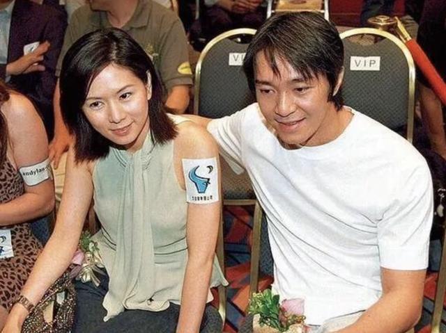 起底周星驰为何孤独半生:曾骂罗慧娟是神经病,母亲对他影响极深