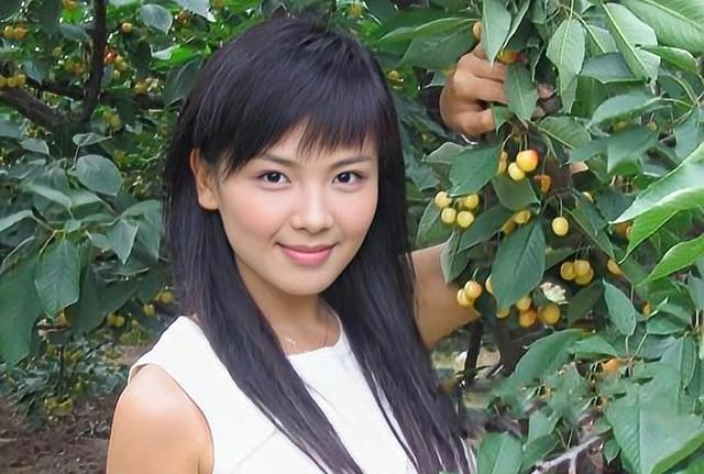 越“老”越美的6位女星,年轻时平平无奇,年纪大了反而美了
