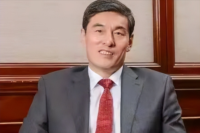 百亿富豪解直锟去世3年,遗孀毛阿敏的选择令人泪目