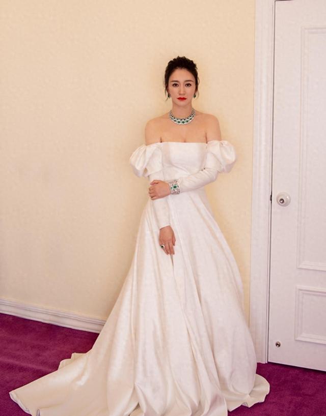 越“老”越美的6位女星,年轻时平平无奇,年纪大了反而美了