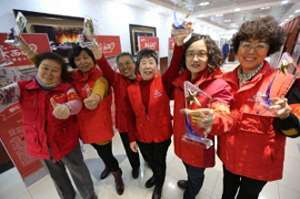 最美大妈(北京最美“西城大妈”亮相，实名注册志愿者已超八万人)