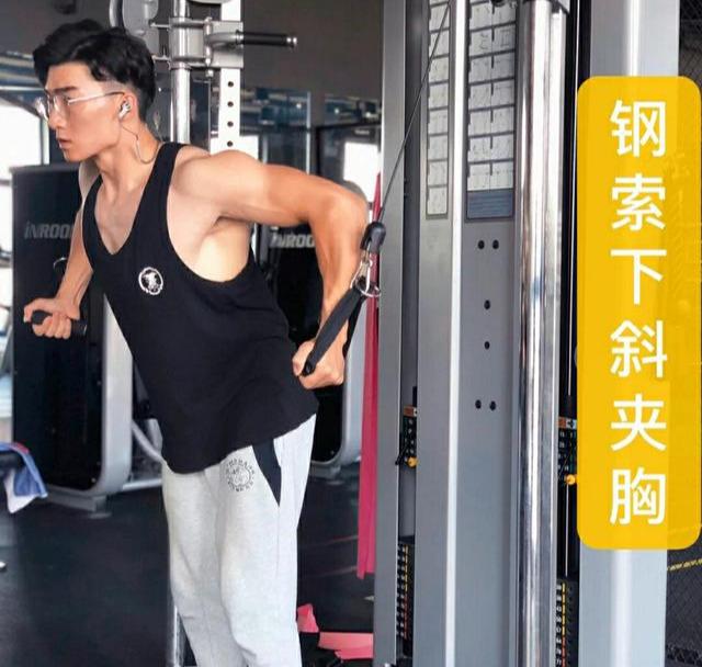 意大利猛男医生,外形酷似海王,脱下白大褂露出腹肌荷尔蒙爆棚