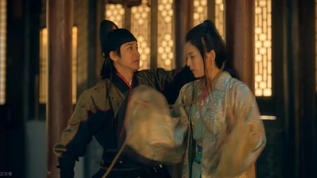 女明星们拍摄MV,个个大放异彩,而她出演的竟是人民日报出品