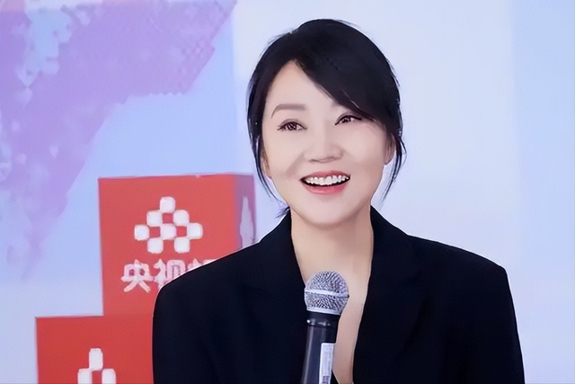 原来闫妮的女儿是她,20岁就演了女一号,但演技却跟不上资源