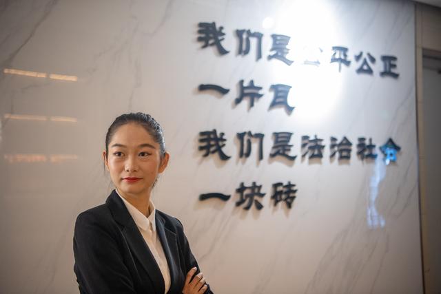 (新华全媒+)“90后”听障女孩谭婷:做点亮“无声世界”的“星星之火”