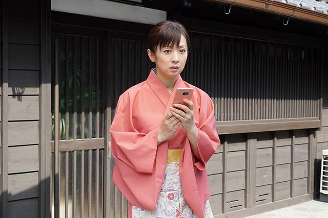 日美魔女齐藤由贵终于离了!出轨已婚医生多年,30年老公黯然离家