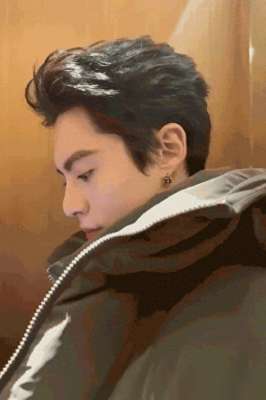 道明寺王鹤棣(王鹤棣在巴黎穿上了道明寺皮肤)