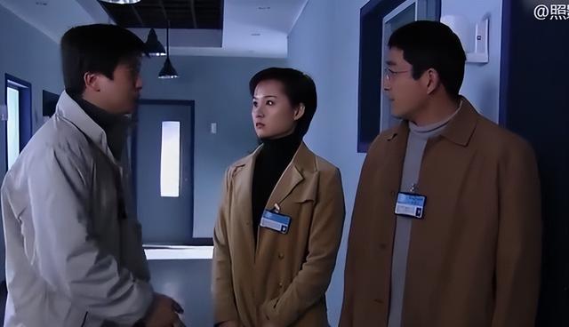 刑侦剧连载56:女星垃圾桶中惨死,凶手灵感竟是奔驰车