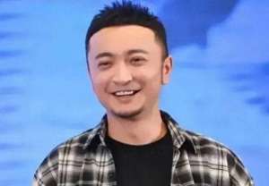 尼格买提老婆(尼格买提：我30岁娶帕夏古丽，结婚9年没有孩子，风光背后有泪水)