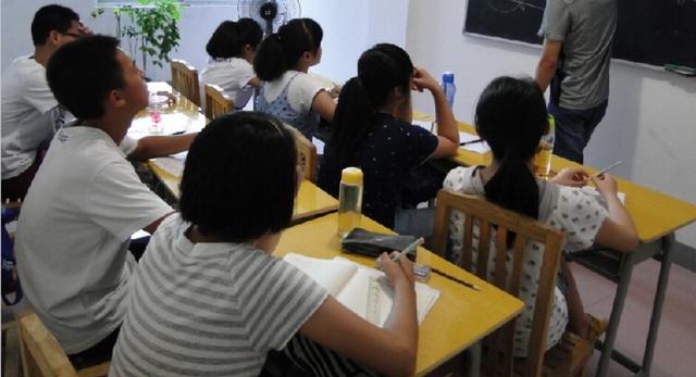 双减亮剑,K12教培机构负隅之战拉开序幕,这些空子钻得溜