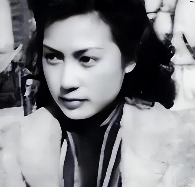 娱乐圈最命苦的演员!秦怡:亲妹夺夫,子患重疾,母女反目成仇