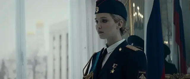 删除了大量写实剧情才上映,但这部电影,依旧是谍战片里的大尺度