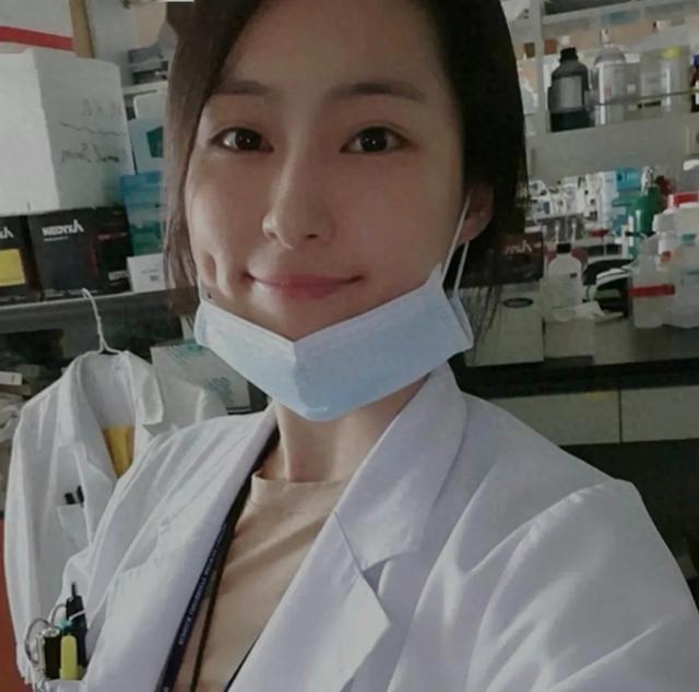 上海大医院34岁漂亮女医生，买房买车生活富足，却至今难嫁
