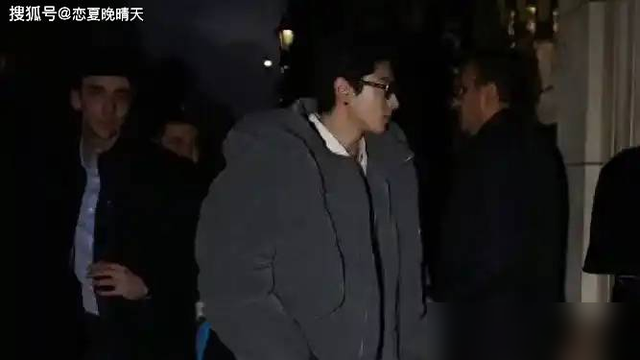 王鹤棣在巴黎穿上了道明寺皮肤