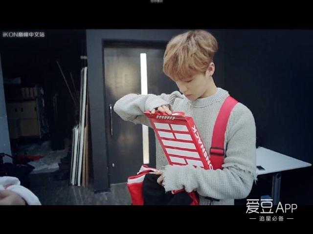 [iKON][新闻]160615 当销售员像金振焕这么可爱时，你会忍心不买吗？