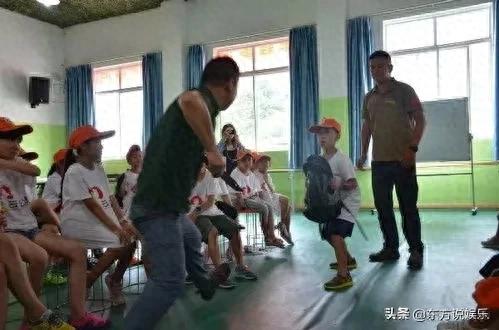 蒋璐教霞防身术:守护女性力量
