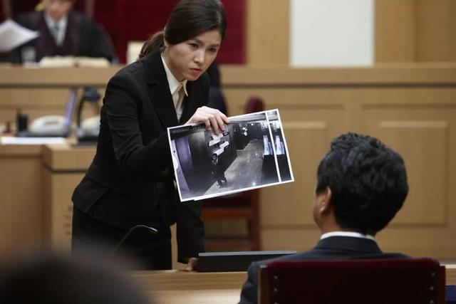 陪数百人,沦为「玩物」,这部电影直击韩国娱乐圈的潜规则
