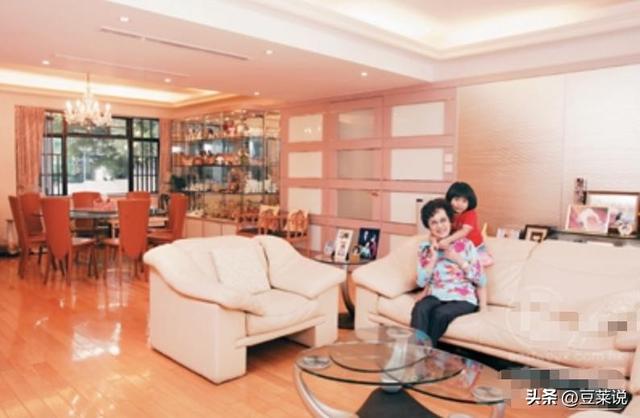 “西宫娘娘”李香琴，16岁出道，与谭炳文纠缠30年无果