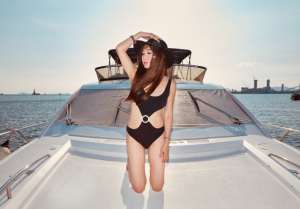 温碧霞吻戏(温碧霞的故事：荧幕初吻给了刘德华，被骗和吴孟达拍床戏不开心)